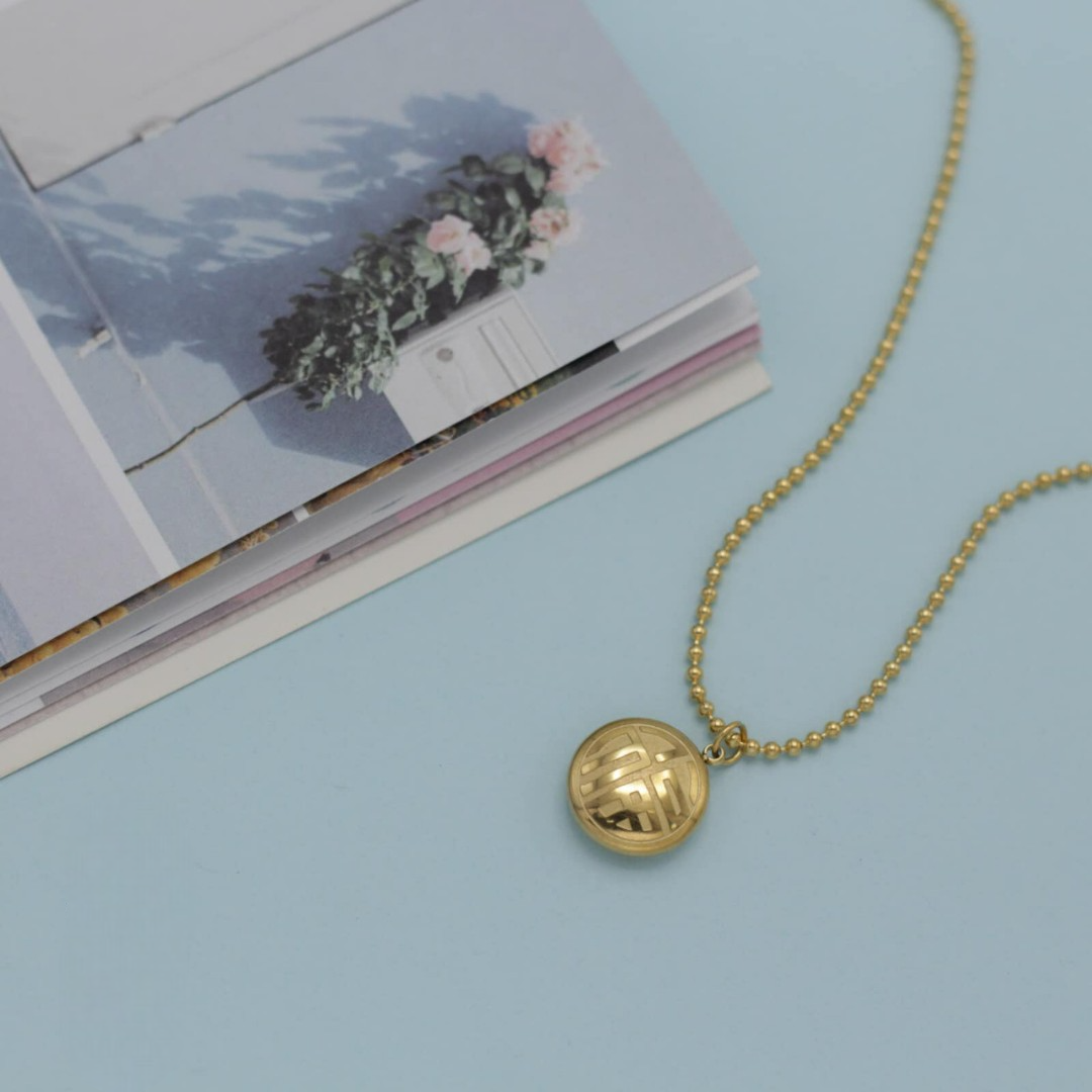 486377658_1073002784841986_5472765254286396001_n-Photoroom سلسال فيرساتشي - الصورة 1