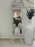 مرآة مع خزانة