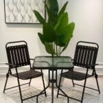 طقم قعدة حديد طاولة مع كرسيين